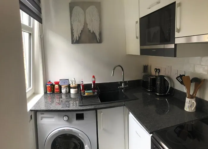 Cosy One Bedroom Flat In City Center